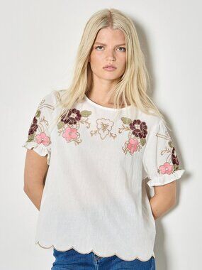 Scallop Trim Floral Embroidered Top